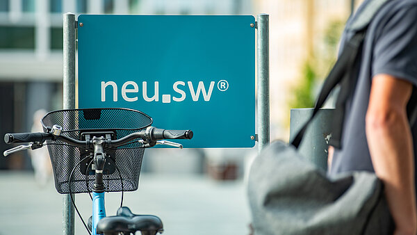 Fahrradständer vor dem neu.sw Kundenbüro